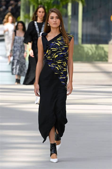 chanel cruise paris images.